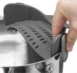 SensaHome- Siliconen Vergiet - Keuken Afgietdeksel - Afgiethulp - Siliconen - BPA Vrij - Grijs -Buitenkampeer Winkel 1200x1144 4