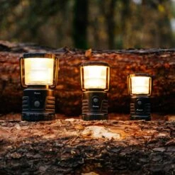 Favour L1061 Camping Lamp LED, 875 Lumen, IP64, Waterdicht, Draagbare Kampeerlamp, Tentlamp, Schokbestendig, 4 Verschillende Lichtmodi Incl Kaarslicht-modus, Afneembaar Deksel, Handig & Compact Formaat -Buitenkampeer Winkel 1200x1200 1037