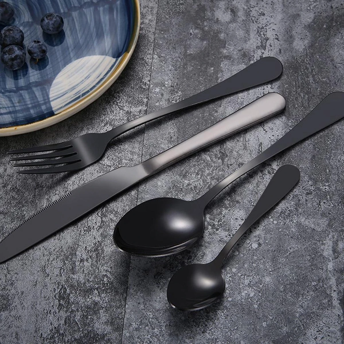 SMILON Bestekset In Koffer Zwart - 16 Delig Messen Vorken Lepels Voor 4 Personen - Camping - Ideaal Voor Reizen, Kamperen, Thuis 3 SMILON Bestekset In Koffer Zwart - 16 Delig Messen Vorken Lepels Voor 4 Personen - Camping - Ideaal Voor Reizen, Kamperen, Thuis - Afbeelding 3