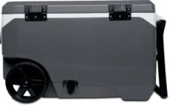 Igloo Latitude 90 Roller - Grote Koelbox Op Wielen - 85 Liter - Grijs -Buitenkampeer Winkel 1200x749