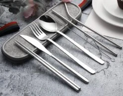 House Of Husk Reisbestek - Reis Bestekset - Chopsticks - Metalen Rietjes Met Borstel - Lepel - Vaatwasserbestendig - RVS - 7 Delig - Zilver -Buitenkampeer Winkel 1200x940 3