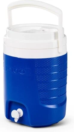 Igloo Sport 2 Gallon - Kleine Drankdispenser - 7,6 Liter - Blauw 17 Igloo Sport 2 Gallon - Kleine Drankdispenser - 7,6 Liter - Blauw -Buitenkampeer Winkel 670x1200