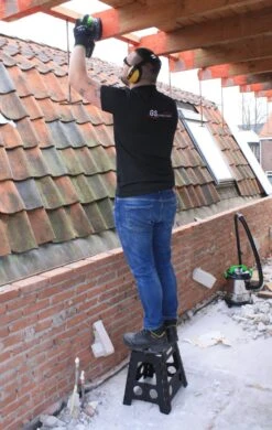 Profeco XL Opstapkrukje Inklapbaar - Krukje - Opstapje - Hoogte; 40 Cm - Zwart 6 Profeco XL Opstapkrukje Inklapbaar - Krukje - Opstapje - Hoogte; 40 Cm - Zwart -Buitenkampeer Winkel 760x1200