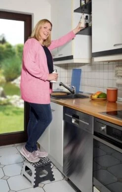 WENKO Secura Opklapbaar Krukje, Belastbaar Tot 350 Kg -Buitenkampeer Winkel 763x1200 1