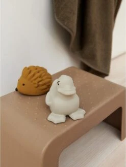 Liewood Ulla Opstapje / Kruk Antislip - Oat -Buitenkampeer Winkel 902x1200 2